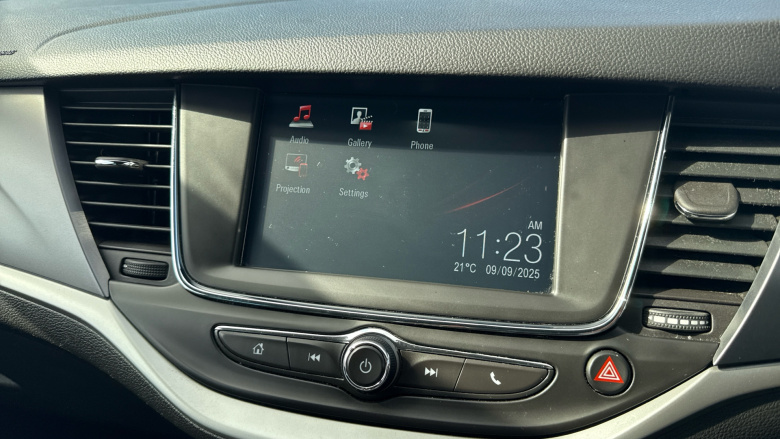 Vauxhall Astra 1.4T 16V 125 Design 5dr Petrol Hatchback